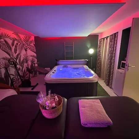 Chez Isa - Avec Jacuzzi Interieur Et Piscine Chauffee *